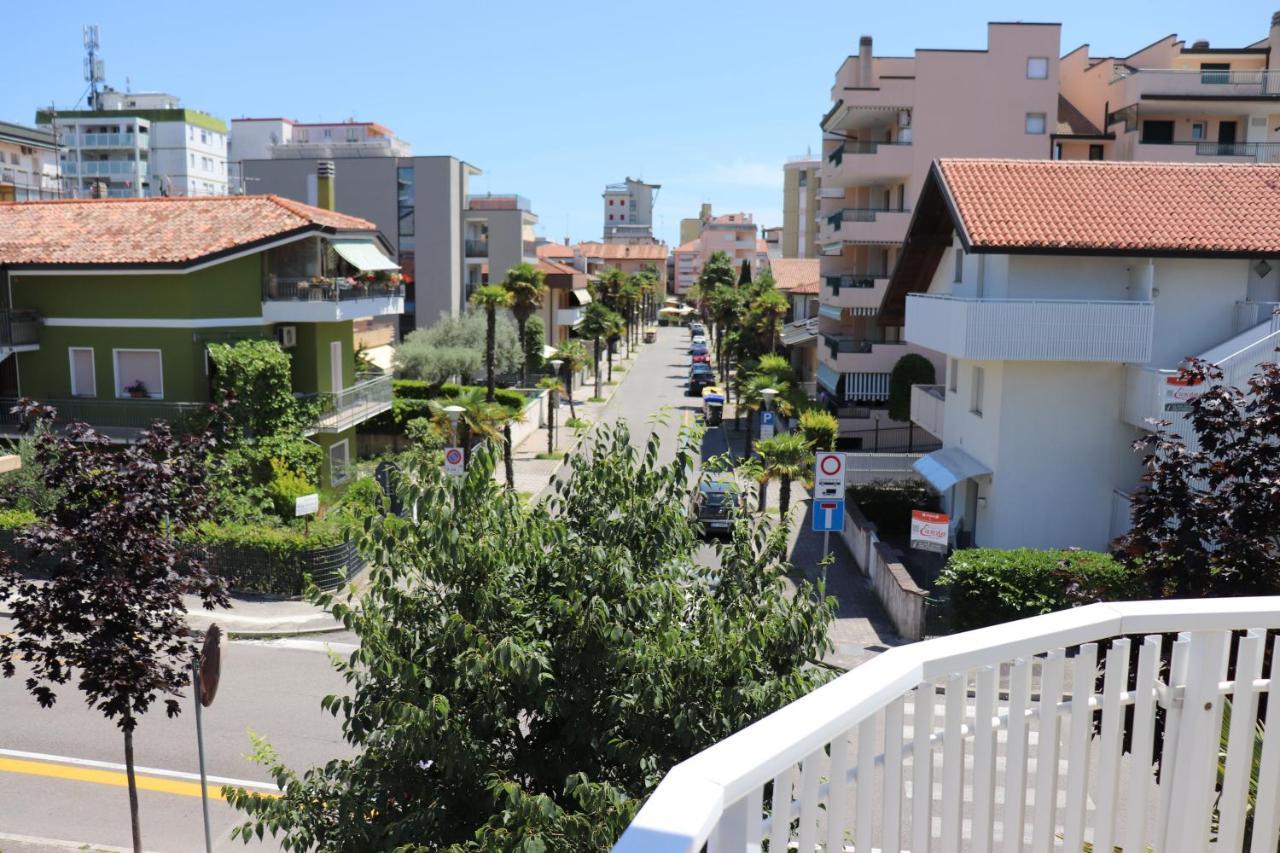Villa Serena Lignano Sabbiadoro Exterior foto